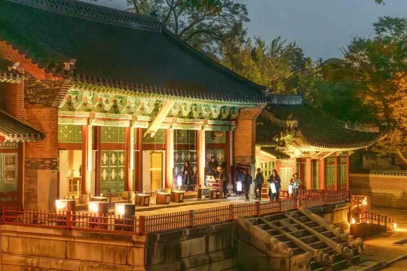 2026 Gyeongbokgung Palace Starlit Night Walk: Experience Royal Cuisine and Traditional Culture in Seoul