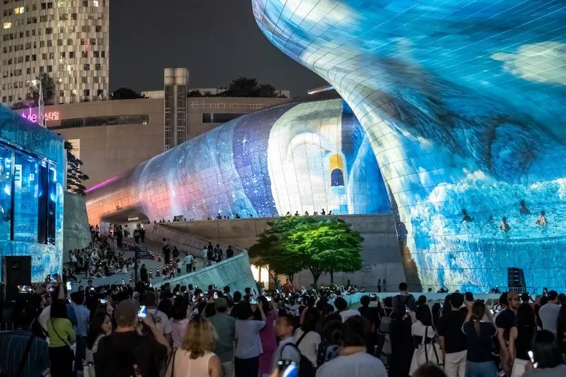 Seoul Light DDP 2026 Autumn Guide: Experience World-Class Media Art and Live Performances for Free